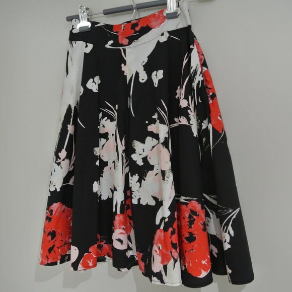 Floral midi skirt by Abercrombie & Fitch - Picture 2 of 6